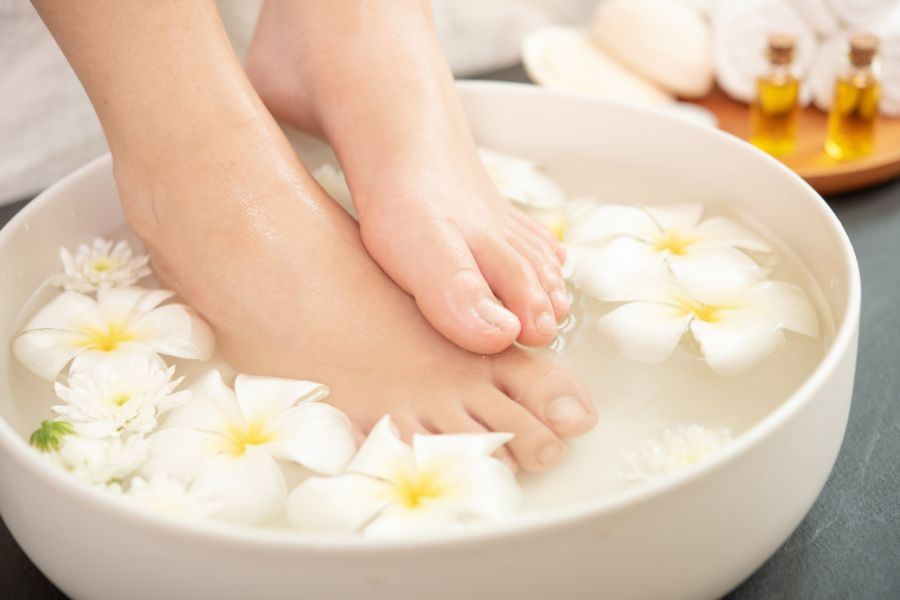 👑🕯️🌿 Organic Deluxe & Paraffin Manicure